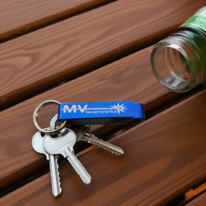 Sleutelhanger & Bieropener in 1 – met jouw eigen tekst!